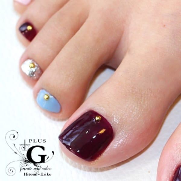 ディープパープルのカラフルカラーリングフット