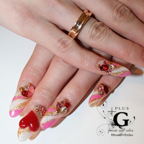 春のポカポカ陽気にこんなネイルで
気分もUP!!