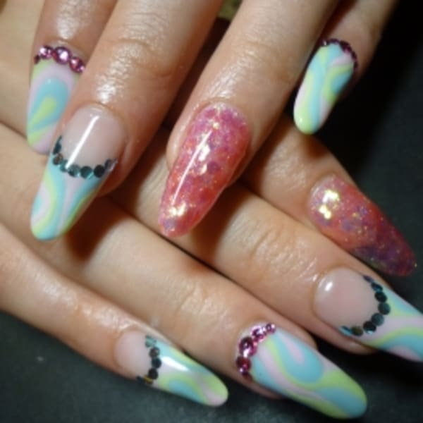 bi.grace nail