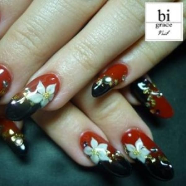 bi.grace nail
