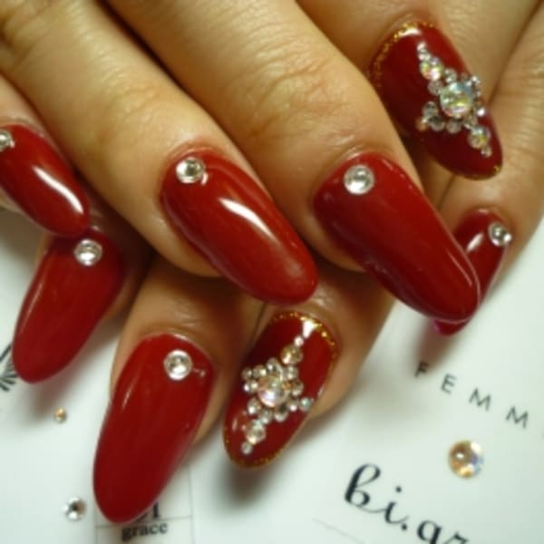 bi.grace nail
