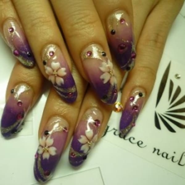 bi.grace nail
