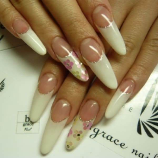 bi.grace nail