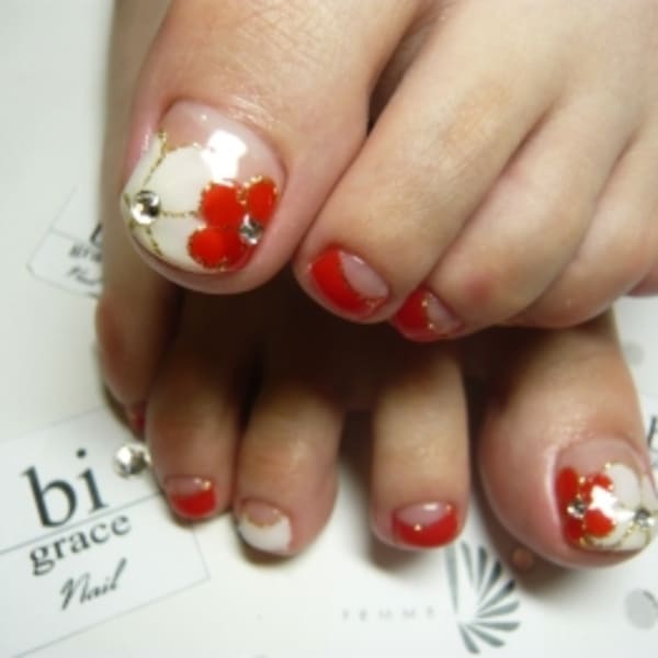 bi.grace nail