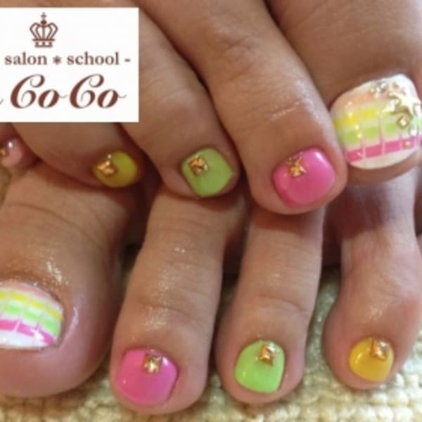 フットのオススメ順 ピーコックのネイルデザイン 楽天ビューティ