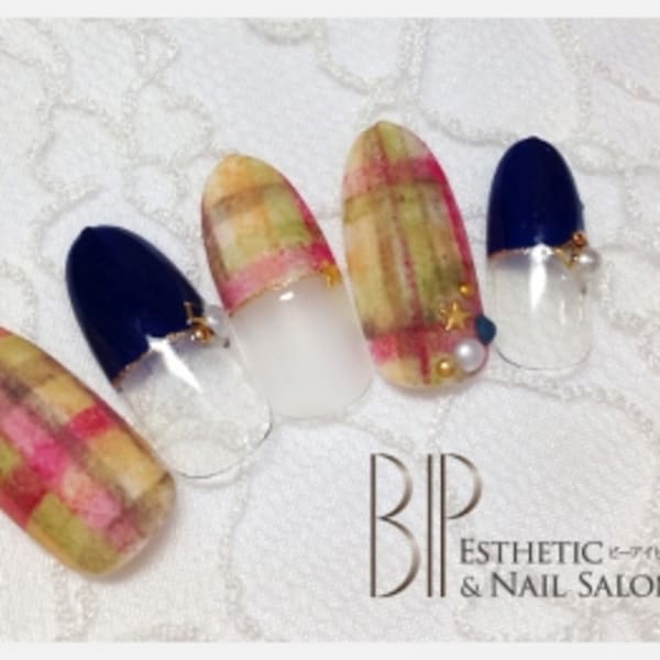 ブランケット風チェックネイル