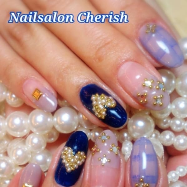 ☆チェック×ビジュー×ハート☆(オリジナル)|Nailsalon Ｃｈｅｒｉｓｈ