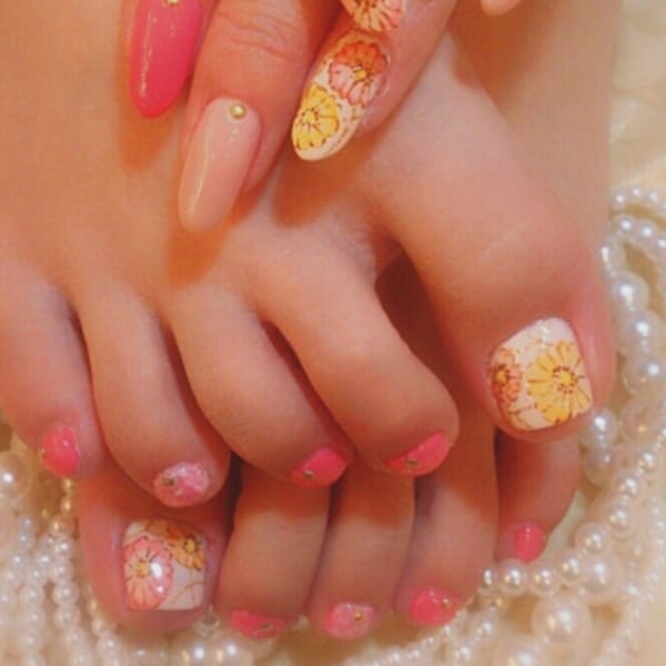 ☆Hand&Footお揃いガーベラデザイン☆|Nailsalon Ｃｈｅｒｉｓｈ