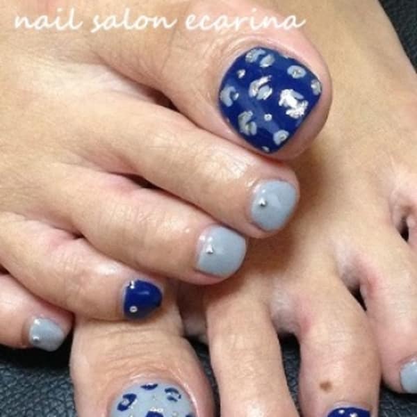 秋モードのフットネイル