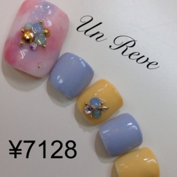 タイダイネイルで大人可愛く!