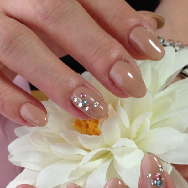 シックな大人の秋ネイル