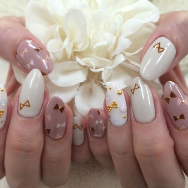 手描きリボンnail Luna Nail ルナネイル のネイルデザイン ネイル まつげサロンを予約するなら楽天ビューティ 手描きリボンnail Luna Nail ルナネイル のネイルデザイン ネイル まつげサロンを予約するなら楽天ビューティ