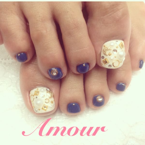 ビジューフットネイル