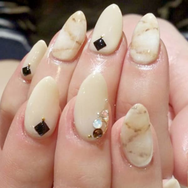 【オシャレ♪ストーンネイル】