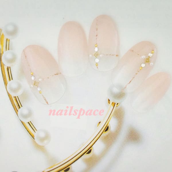 ベージュピンクグラデ/クロスアート/大人向けシンプルアート