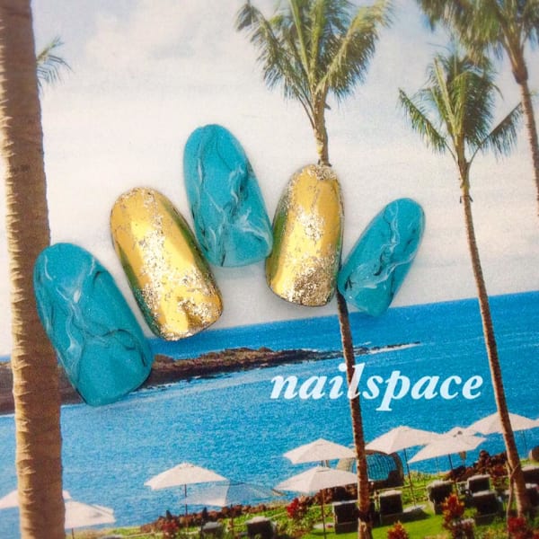 ターコイズとゴールドのリッチネイル/フットにもオススメ！