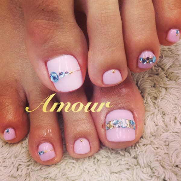 ピンクの夏フットネイル