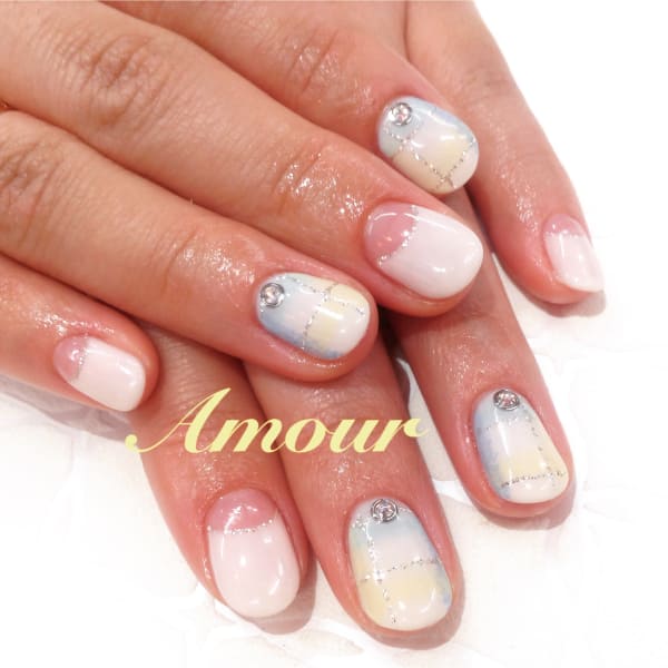 夏のチェックネイル|ネイルサロンＡｍｏｕｒ 田町
