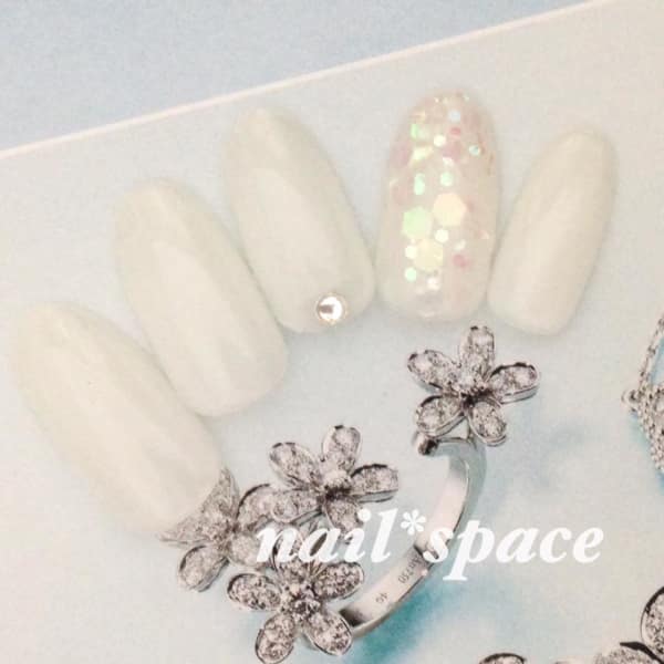 ホワイト＆ホログラム/乳白色