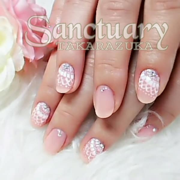 ピンク・レースネイル
