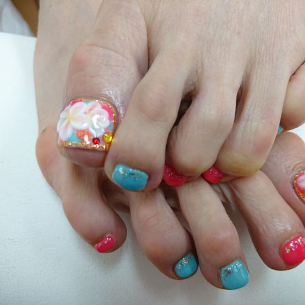 フット♪プルメリアネイル