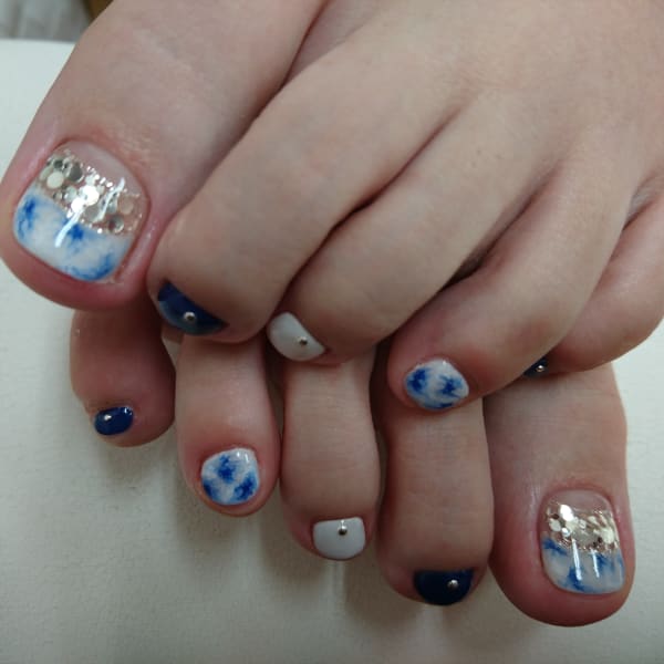 フット★タイダイ逆フレンチ♪秋にもピッタリネイビーカラー