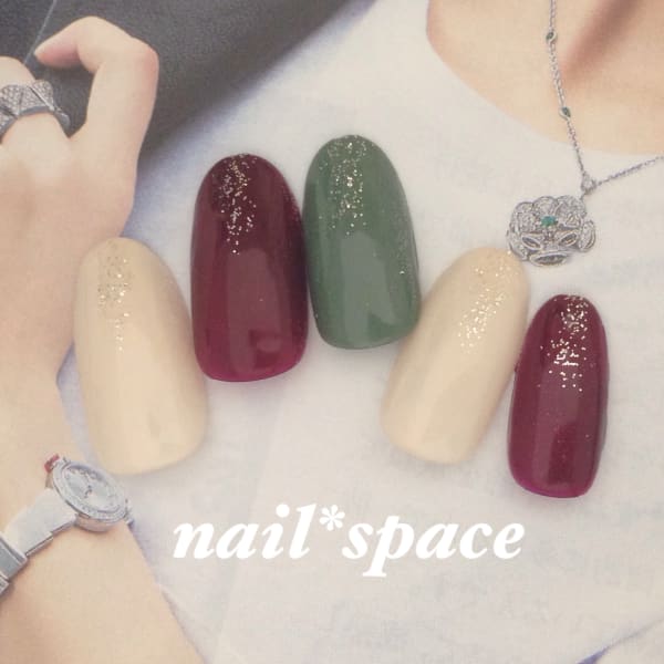 ボルドー&オリーブ/秋の夜長ネイル