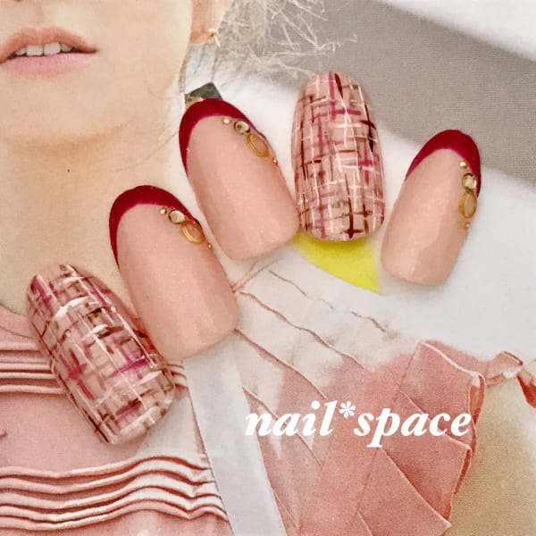 秋のツイード/ワインカラーの極細フレンチ/細かいアート