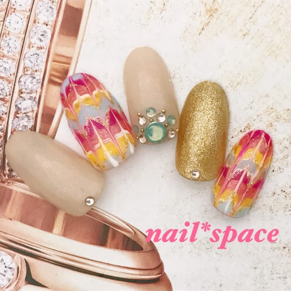 賑やかピーコック/秋だってカラフルに生きたい!