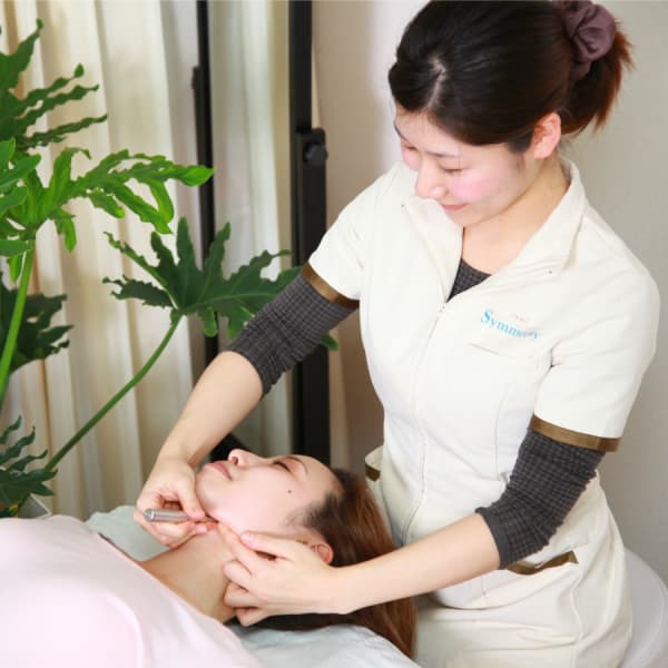 ''痛くない''【小顔矯正専門店】シンメトリー八王子