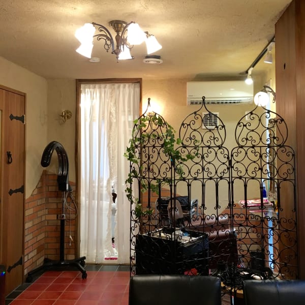 Richromatic hair studio