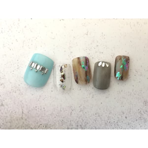 オリジナル個性派デザイン|SALOON