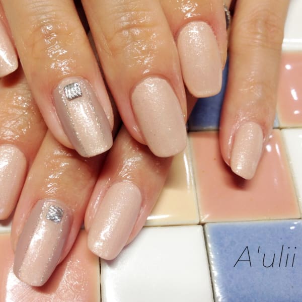 ベージュバイカラー