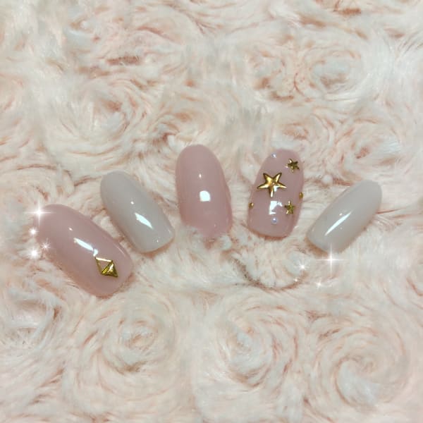 ワンカラー+星モチーフ