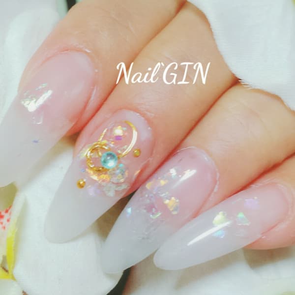 ホワイトフレンチｘ☆ホログラム|Nail' GIN