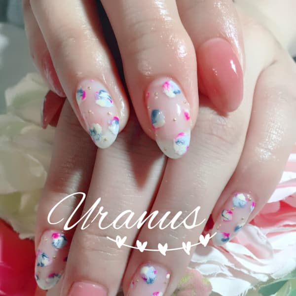 花びら風ネイル