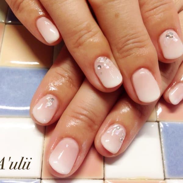 ホワイトグラデ