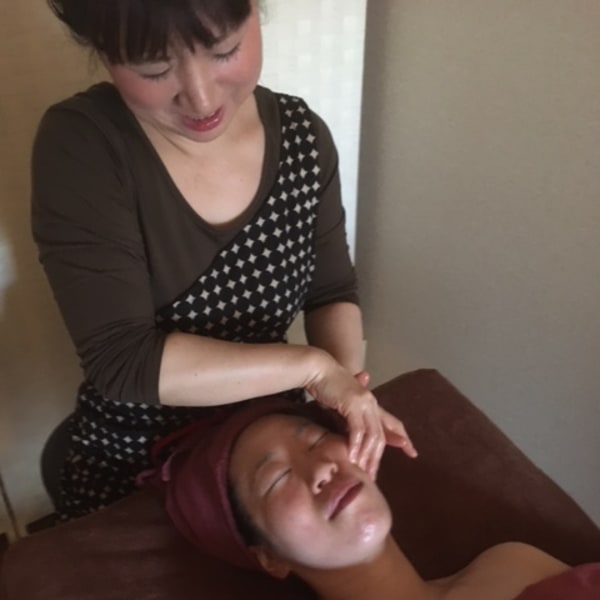 エステティックサロン唯一 萩原天神駅前本店