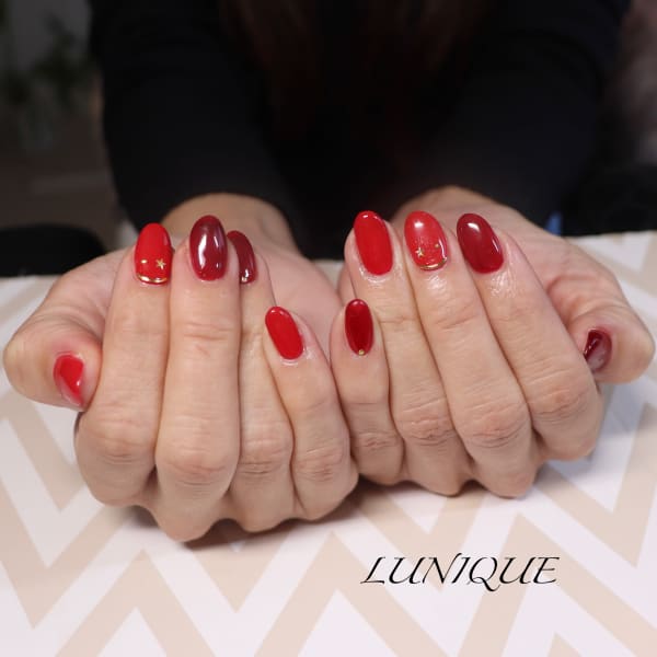赤ネイル