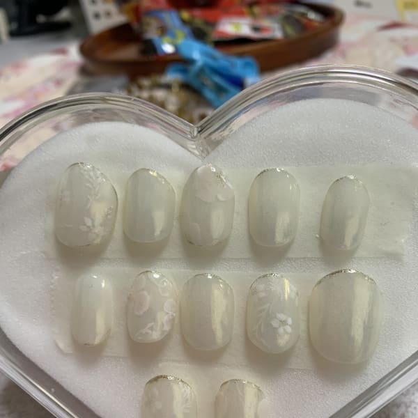 サテンホワイトゴールドオーダーチップ