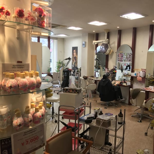 ヘアーグラシューラフィネ 西町本店