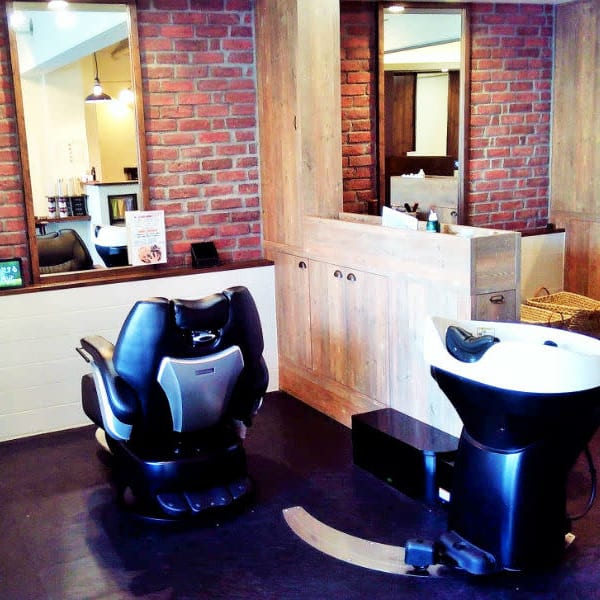 ZEAK hair design 箕面牧落店