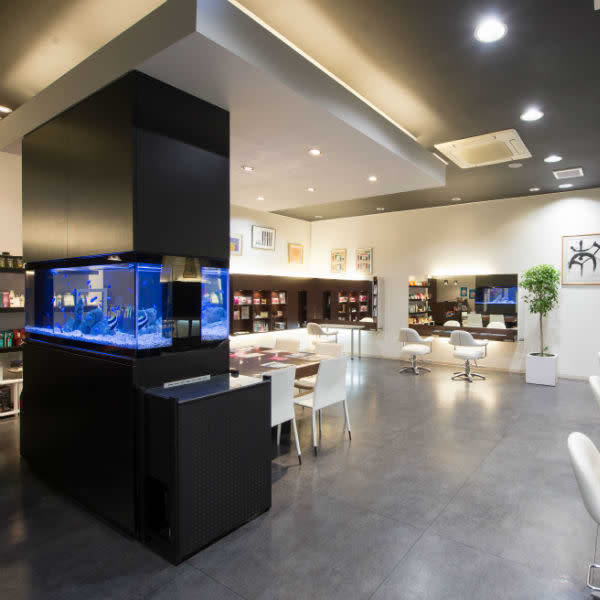 美容室ビーブルー本店