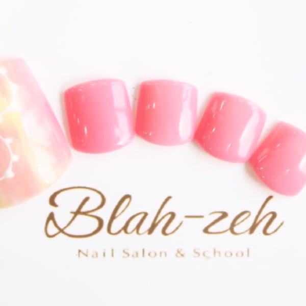 手描きフラワー×縦グラフットネイル