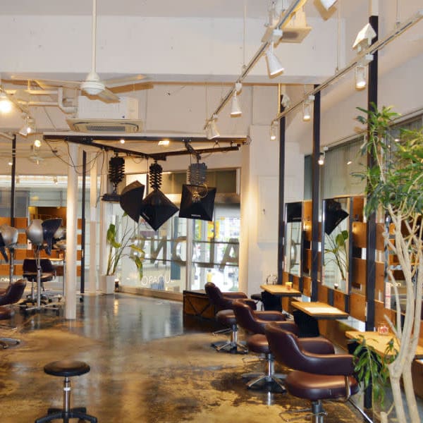 SALONS HAIR 八丁堀店