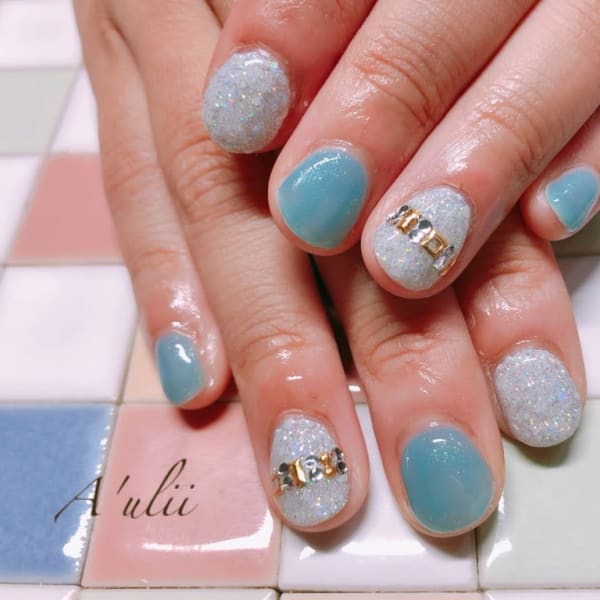 ブルーホワイト