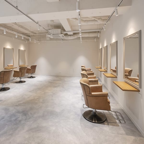 TREAT HAIR DESIGN 妙典店