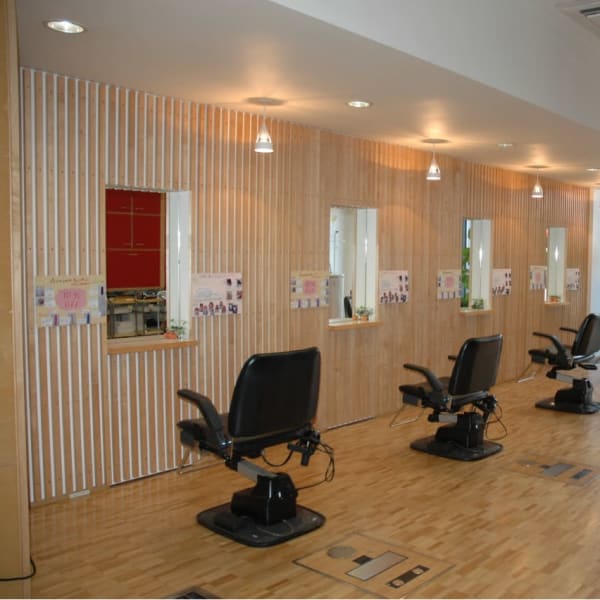 beauty salon VOGUE 幸町店