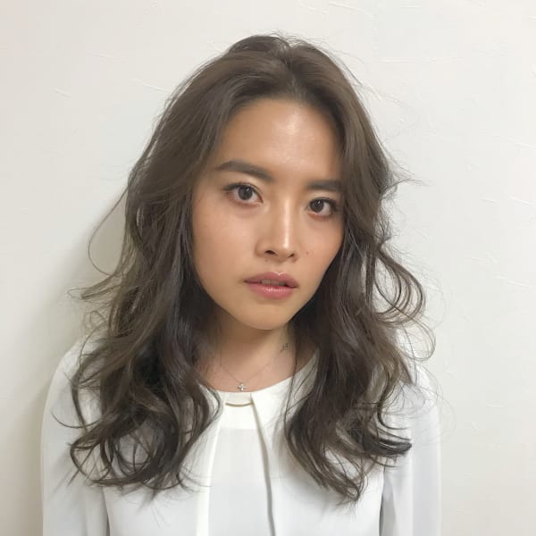 R HAIR SALON