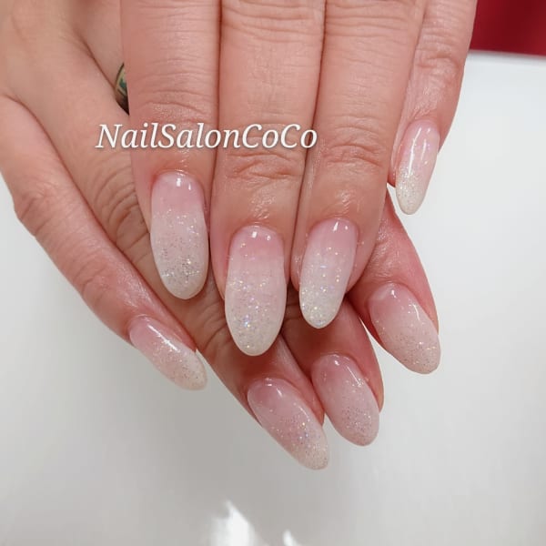 ホワイトグラデーション